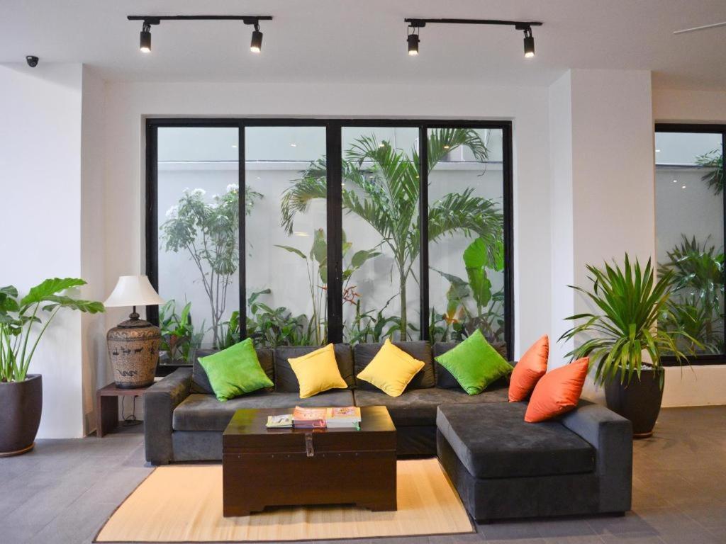 Kolab Sor Phnom Penh Hotel Exterior photo