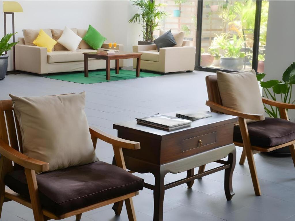 Kolab Sor Phnom Penh Hotel Exterior photo